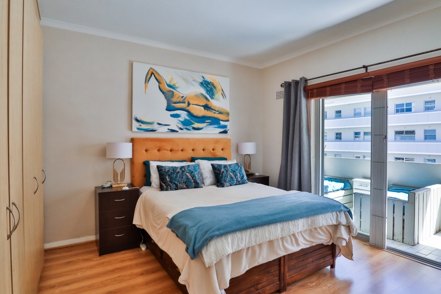 2 Bedroom Property for Sale in Sea Point Western Cape